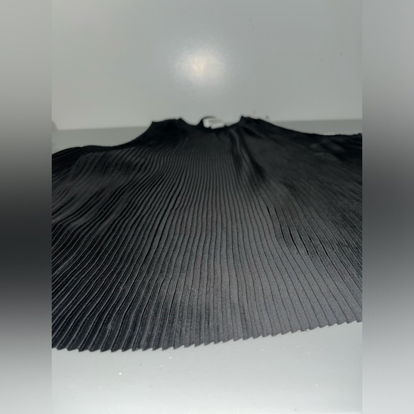 3/25$ (Mix)Adidas’ Fashion-Forward Lines Tank Top, Size S, Black - Picture 11 of 15